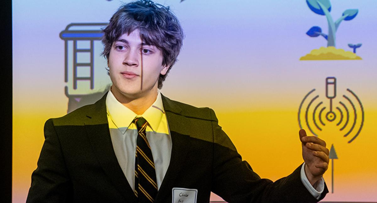 Paul College student presents at the URC