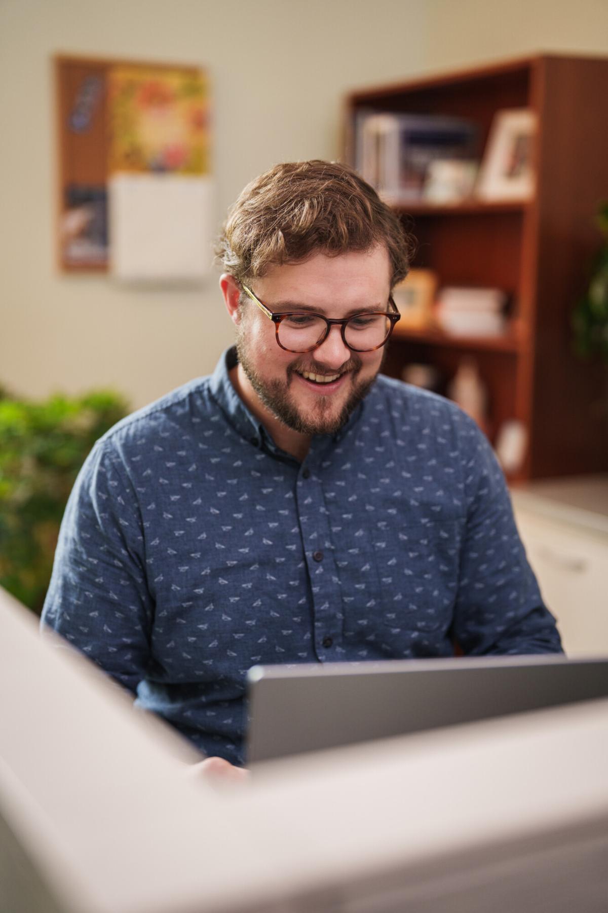 UNH online student