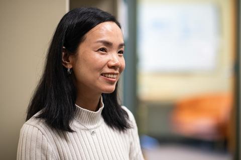 Weiwei Mo, 2025 Outstanding Associate Professor, CEPS