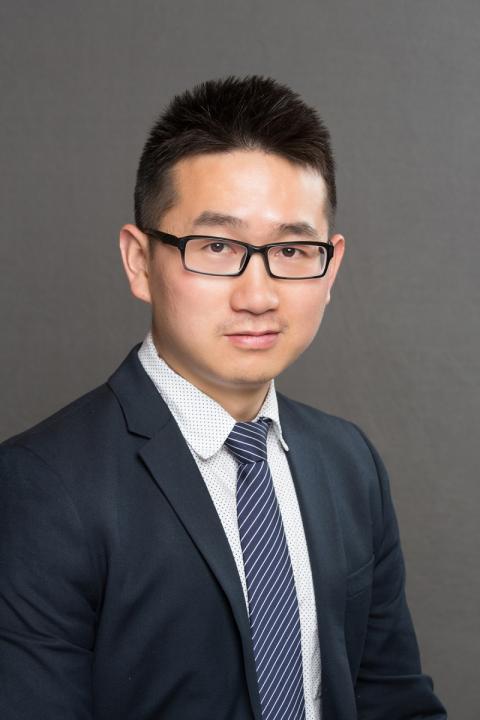 UNh professor Linqing Li