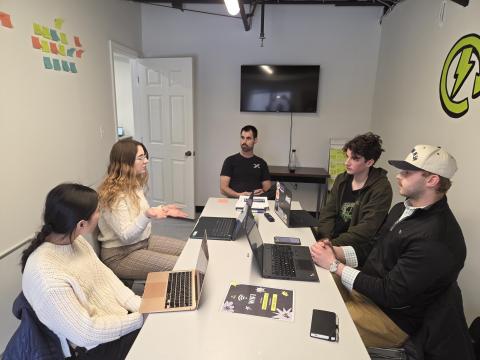UNH Students meet at Radmoto